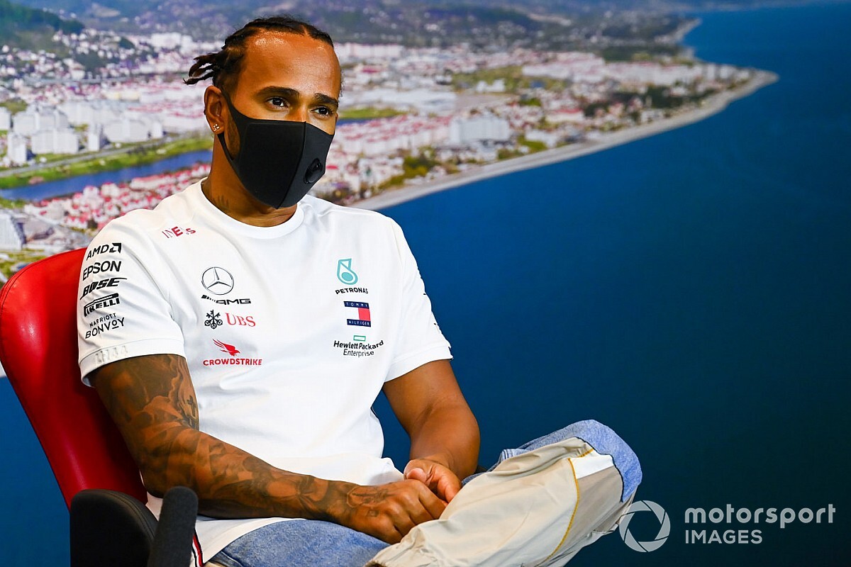 F1: Diretor de prova rebate comentário de Hamilton de que comissários "estão tentando pará-lo"
