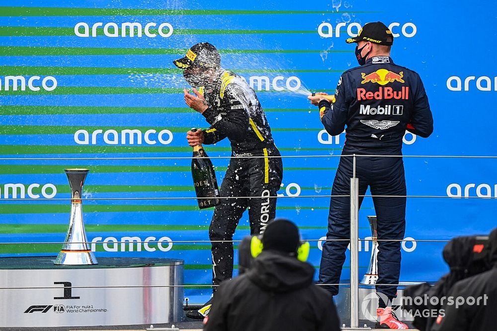 Max Verstappen, Red Bull Racing, 2nd position, sprays Daniel Ricciardo, Renault F1, 3rd position, with Champagne