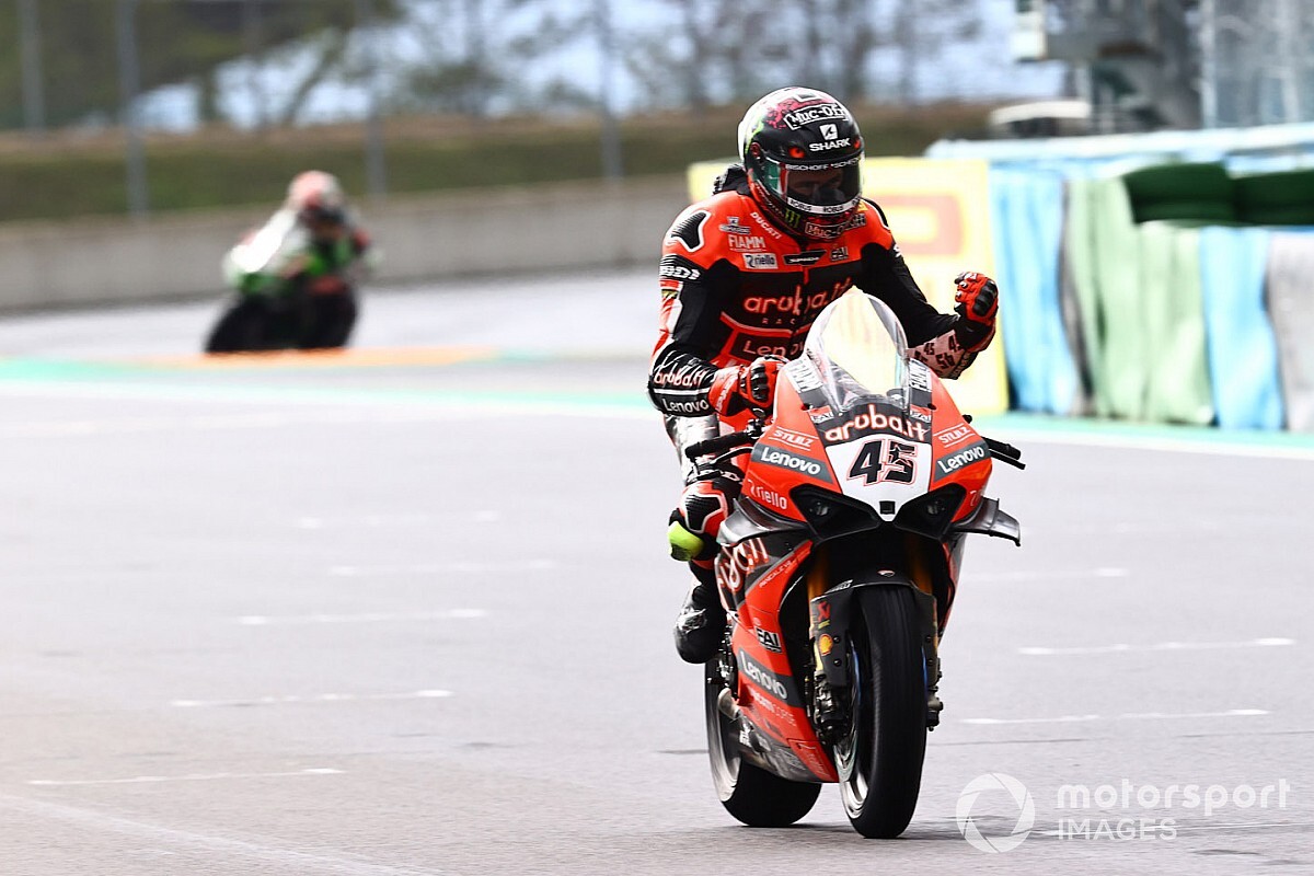 Estoril WSBK: Cuma gününün lideri Redding, Toprak ikinci!