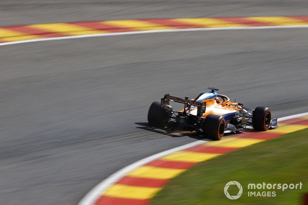 Renault no se explica el problema de motor de Sainz; McLaren lo da por muerto