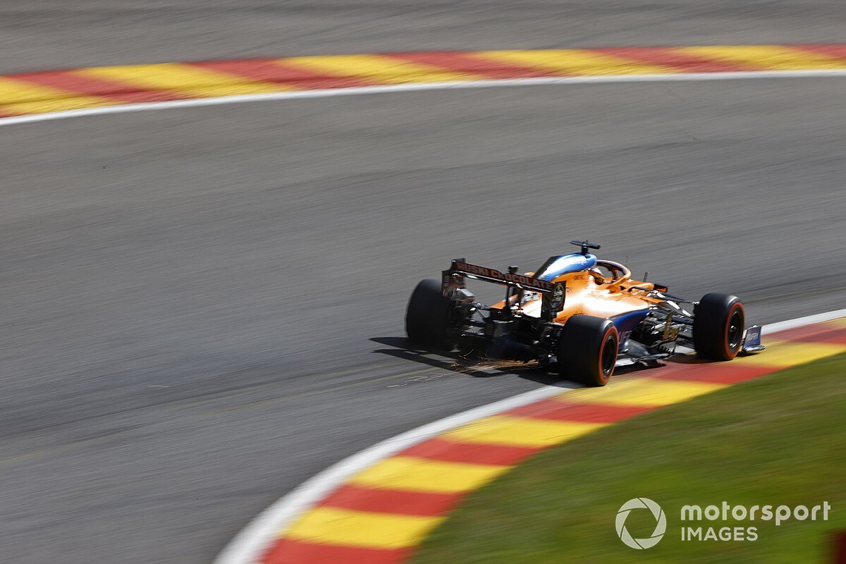 Renault no se explica el problema de motor de Sainz; McLaren lo da por muerto