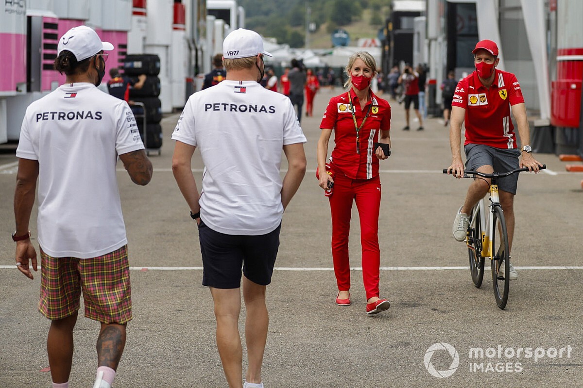 Ferrari y Mercedes se enfrascan en una "batalla" en redes sociales