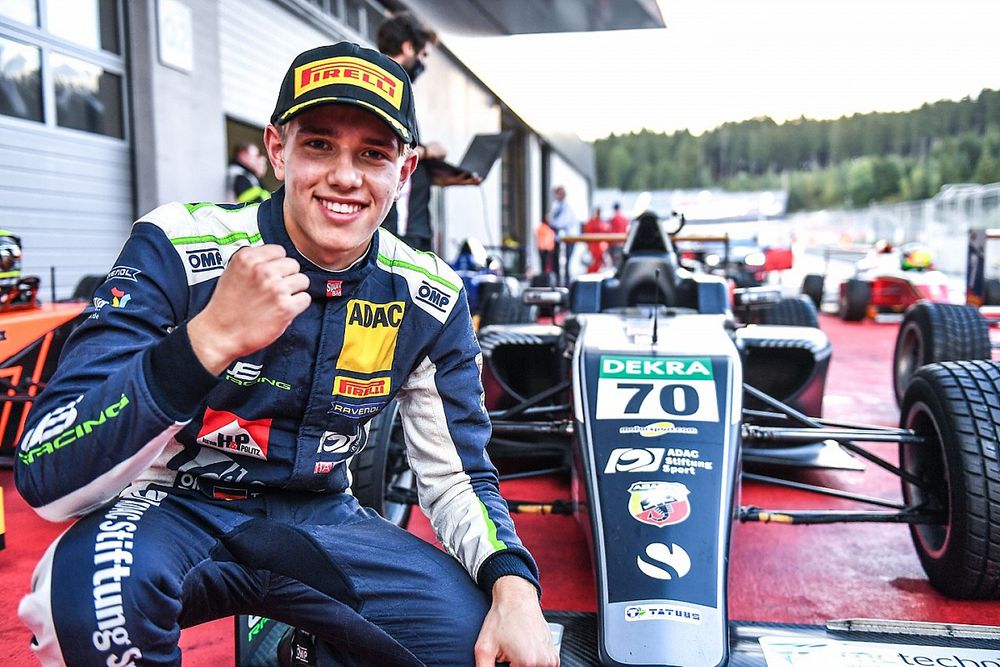 F4: la pioggia regala spettacolo e la vittoria a Tramnitz