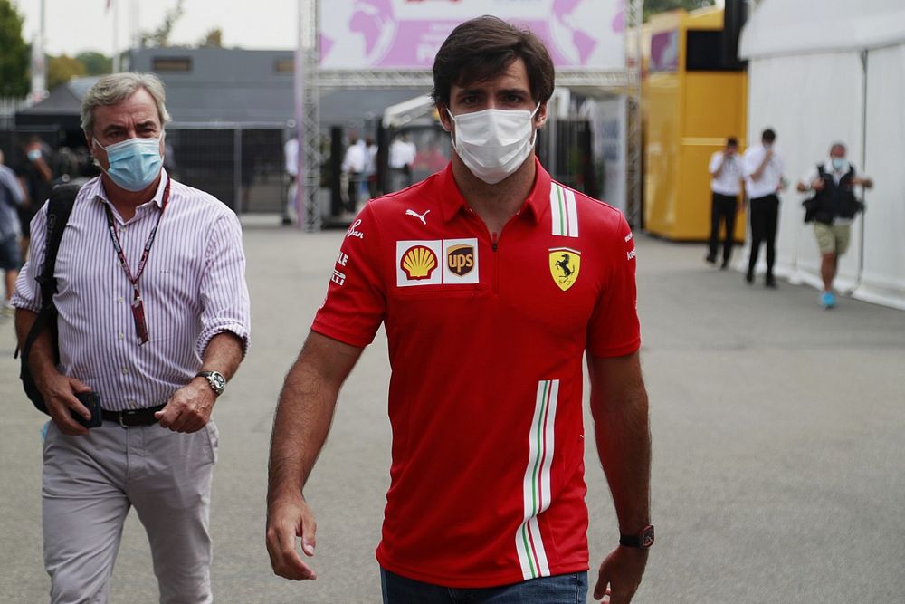 Sainz kiosztotta az újságírókat a Barrichellóval kapcsolatos hírek miatt