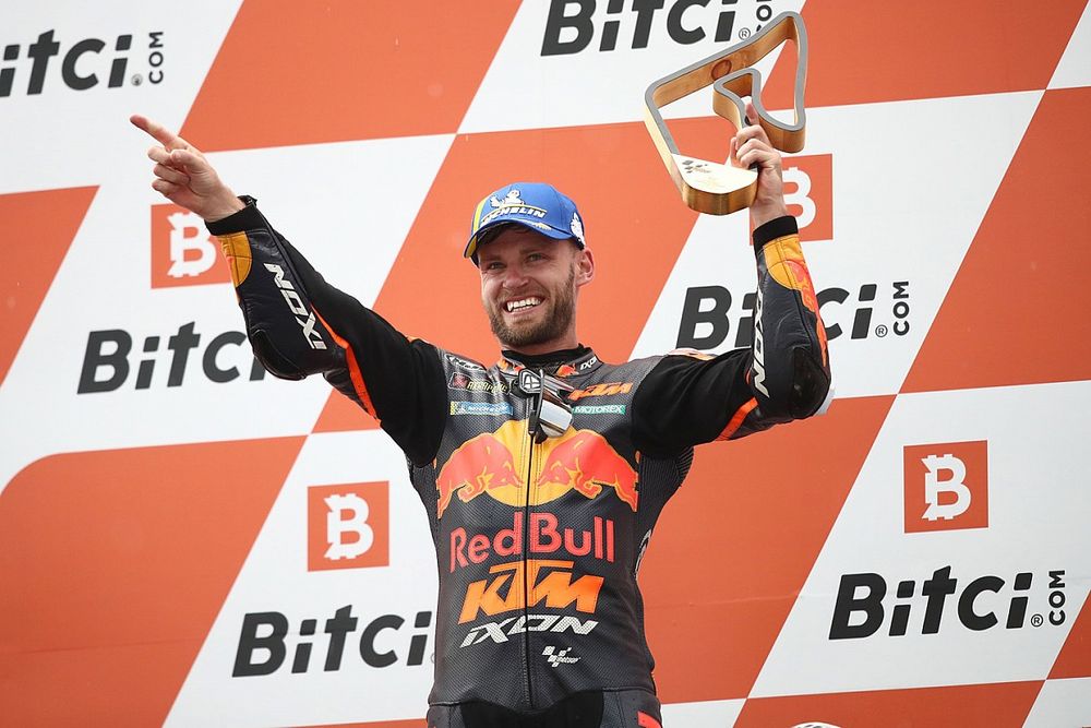 Podio: ganador Brad Binder, Red Bull KTM Factory Racing