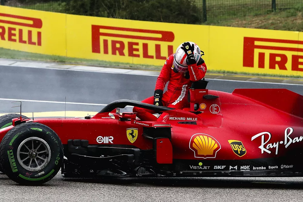 Charles Leclerc, Ferrari SF21 retires from the race