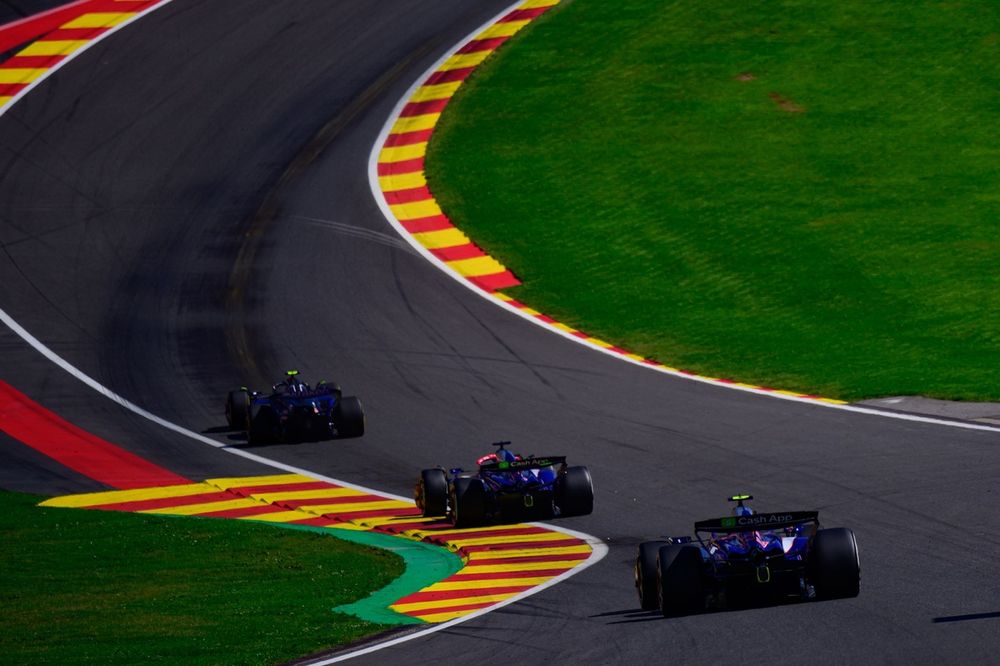 Logan Sargeant, Williams W46,Daniel Ricciardo, AlphaTauri VCARB01,Yuki Tsunoda, AlphaTauri VCARB01