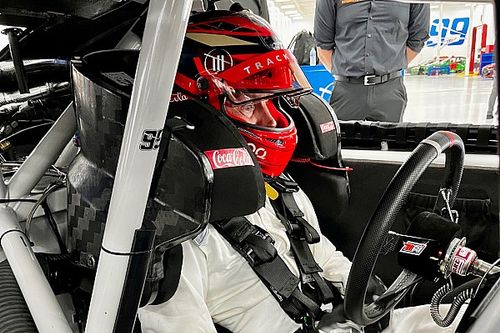 ライコネン、NASCARカップカーでテスト走行! F1以来のレース参加へ向け「十分な準備がしたかった」