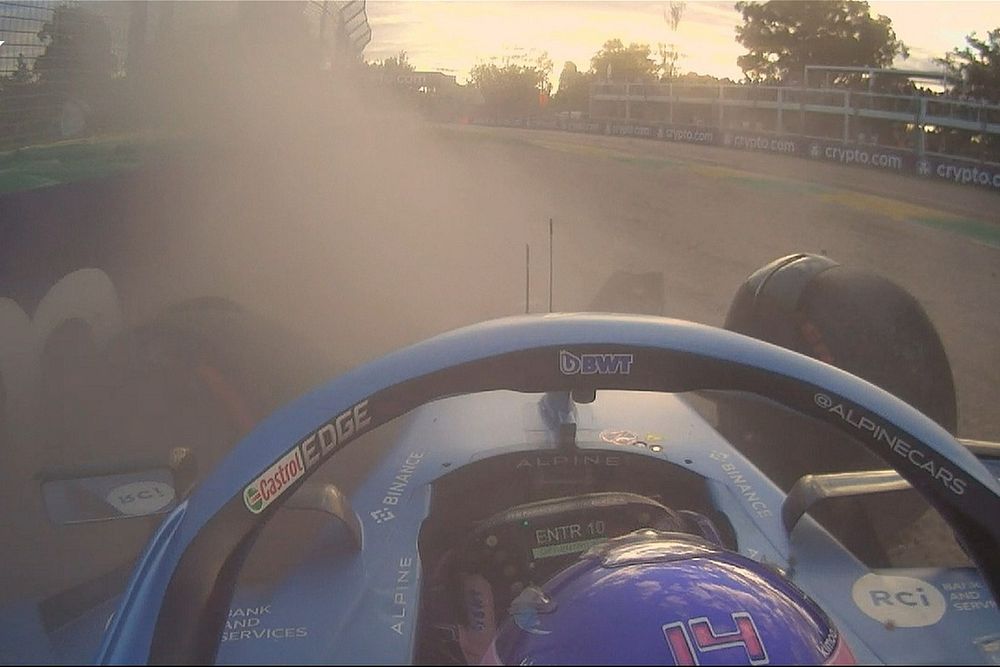 Vídeo: accidente de Alonso en la clasificación de Australia