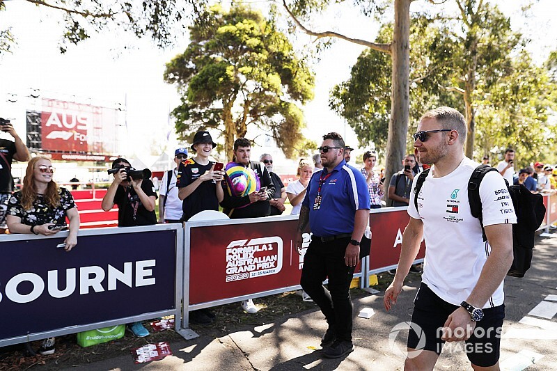 Bottas különleges F1-es sisakja az Ausztrál Nagydíjra