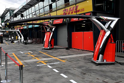 A Ferrari a minimumra csökkentette versenyrészlegeinek létszámát