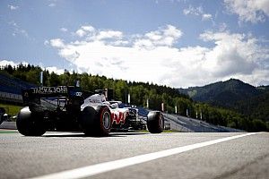Grosjeant meglepte a McLaren, addig a Ferrari motorjáról nemigazán beszél
