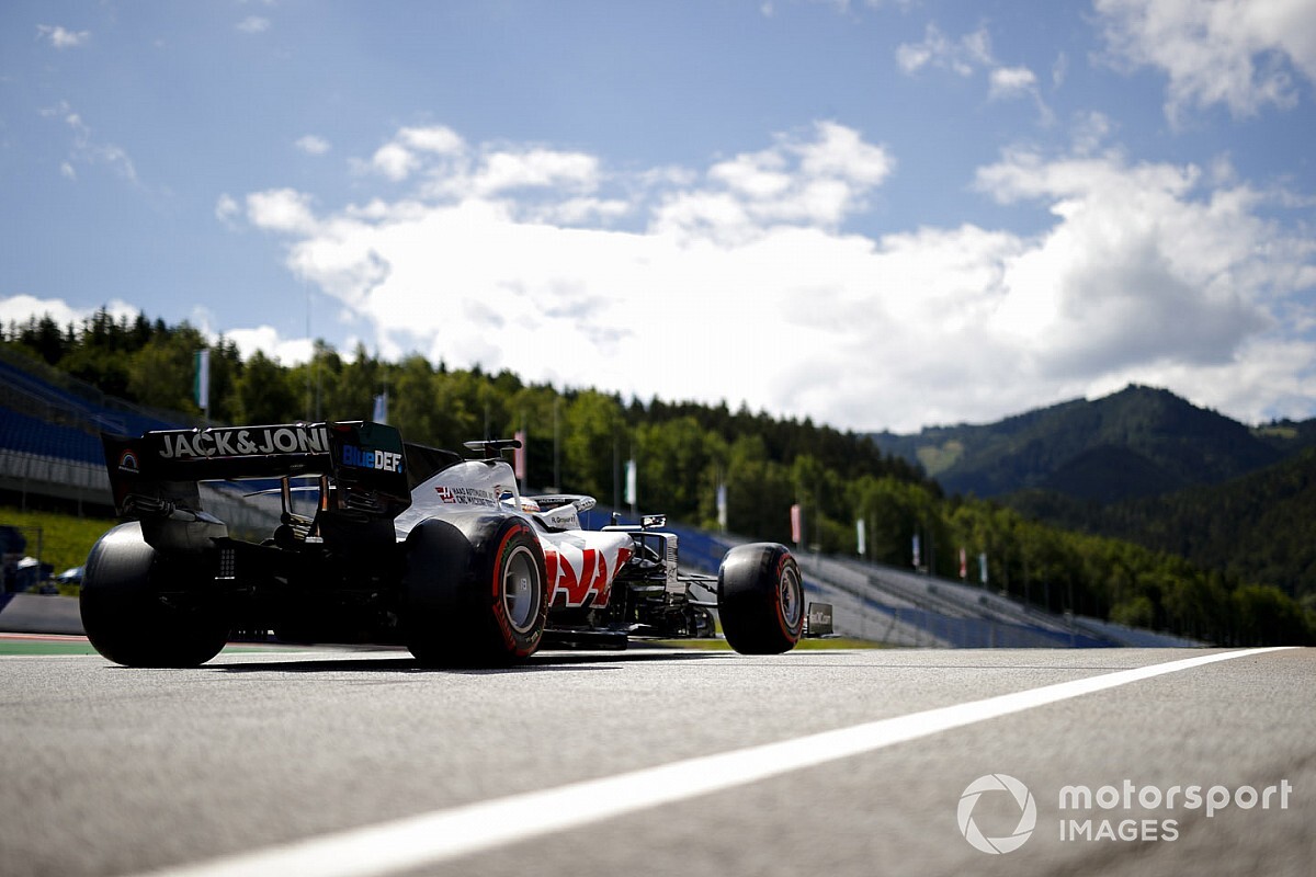 Grosjeant meglepte a McLaren, addig a Ferrari motorjáról nemigazán beszél