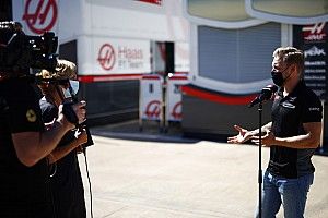 Magnussen kendini politikadan "ayırmak" için diz çökmemiş