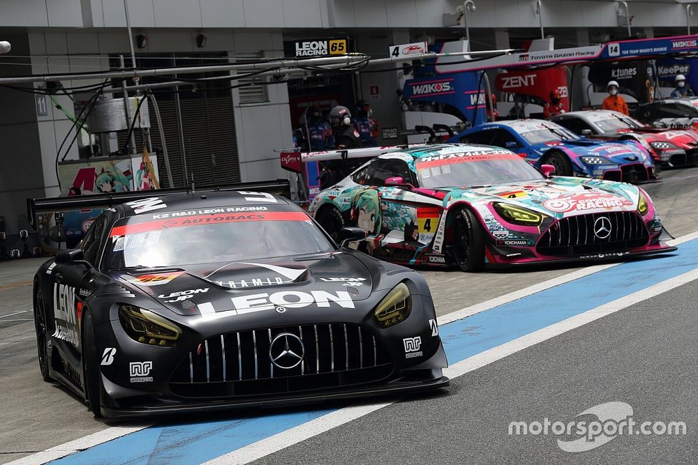 Super GT performs U-turn on GT300 pitstop rules