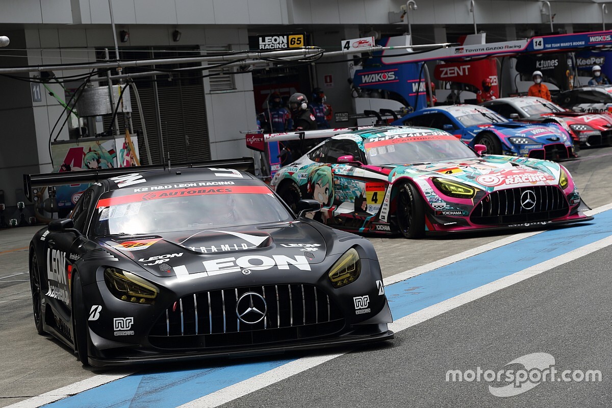 Super GT performs U-turn on GT300 pitstop rules