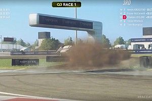 Leclerc felborult, de rögtön ment tovább: World RX Esports