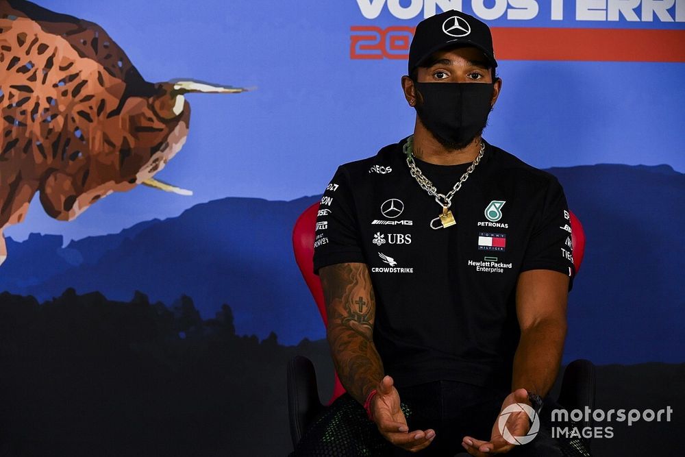 Videón Hamilton nagyon különleges új F1-es sisakja