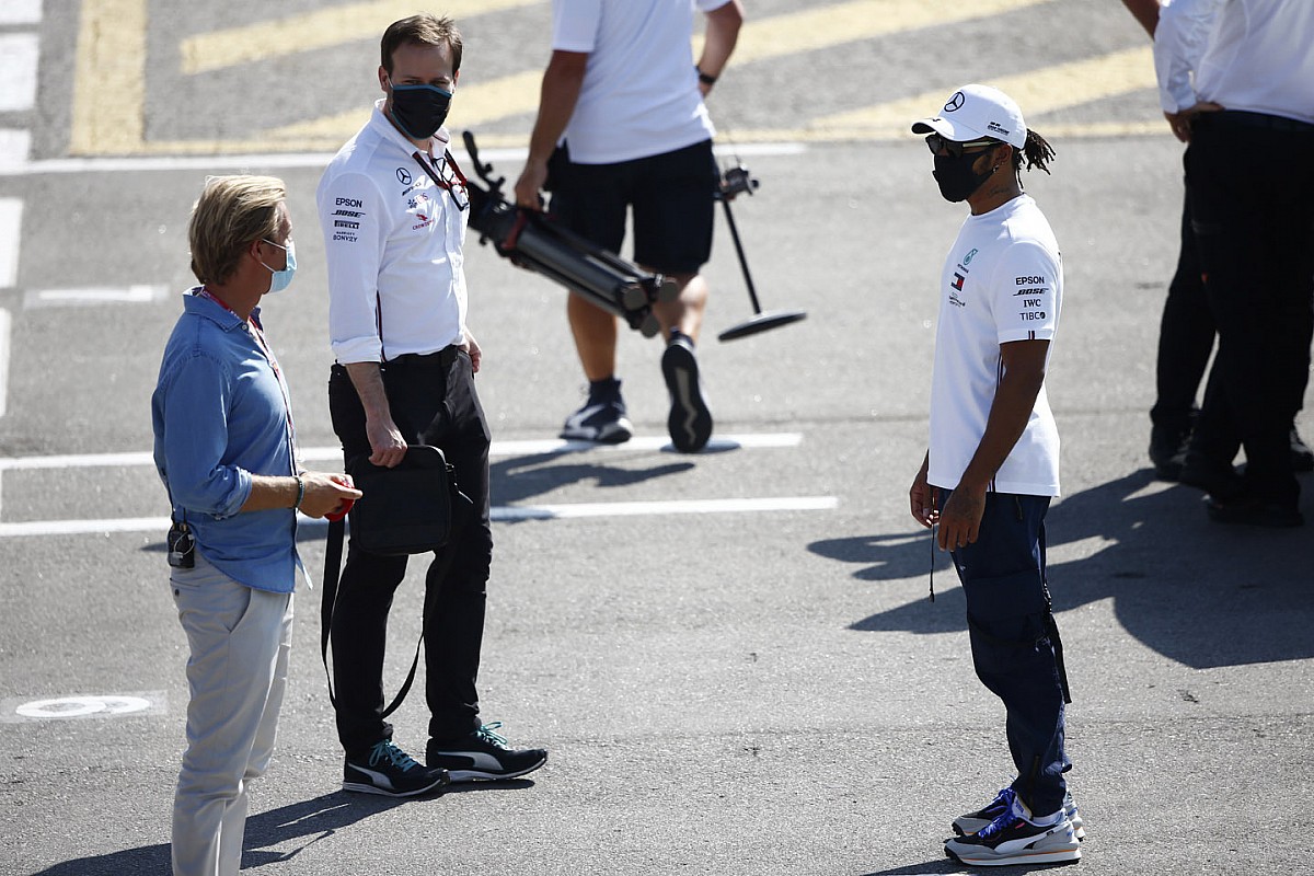 Hamilton és Rosberg látványos ütközése, ami óriási sajtóvisszhangot kapott: videóval