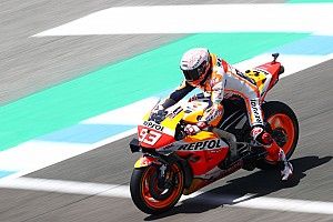 MotoGP, Jerez, Libere 4: Marquez di un soffio su Vinales