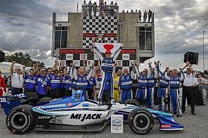 Barber IndyCar: Sato baskın bir şekilde kazandı