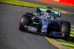 GP Australia: Hamilton all'ottava pole, delude la Ferrari con Vettel staccato