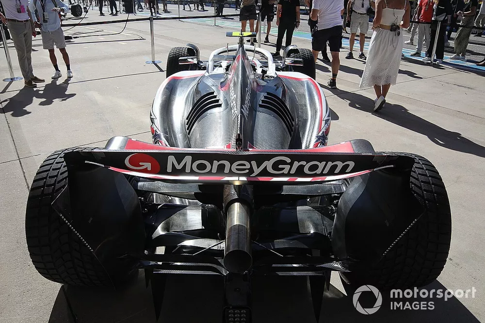 Haas VF-23 technical detail