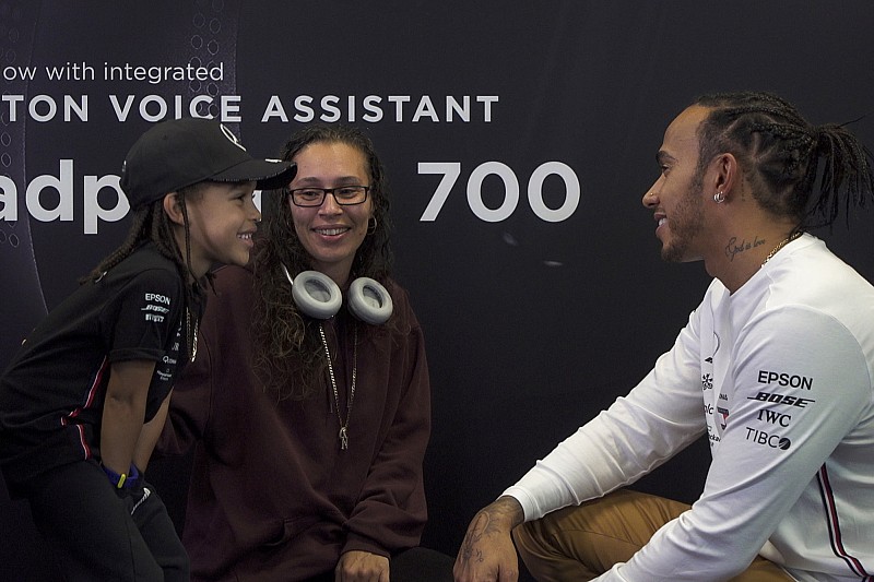 Hamilton, MotoGP testi öncesinde heyecanlı