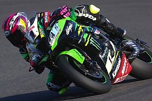 Ana Carrasco prova la Kawasaki di Rea nei test di Jerez