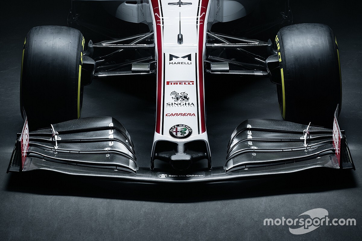 Alfa Romeo, 2021 F1 aracını ilk kez çalıştırdı
