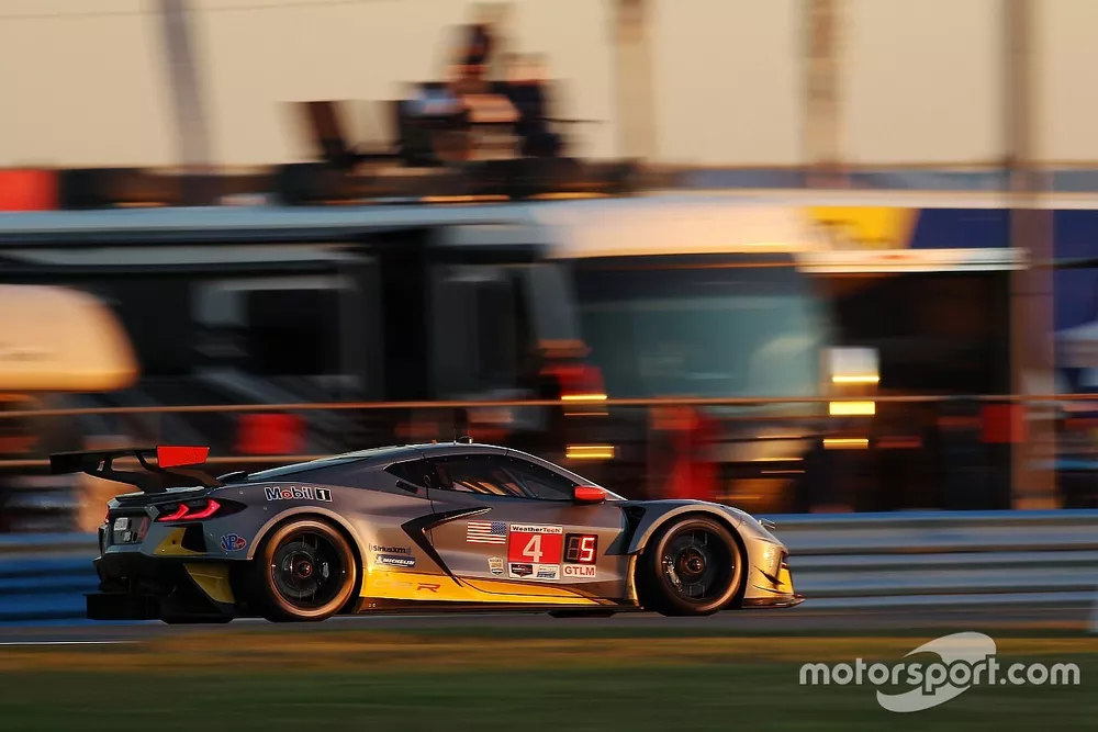 #4 Corvette Racing Corvette C8.R: Oliver Gavin, Tommy Milner, Marcel F&auml;ssler