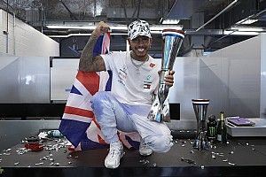 Hamilton szuperhősként tekint Sennára