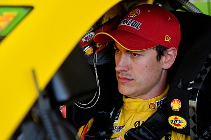 Joey Logano tops first Cup practice; Elliott changes engines