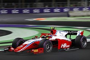 F2ジェッダ レース2:セーフティカー3回の大荒れレースで、ピアストリ今季4勝目。ビスカール2位