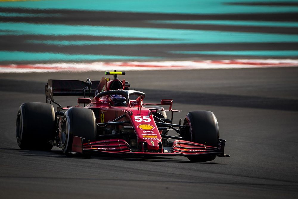 Sainz: Nie koncentruję się na walce z Leclerkiem