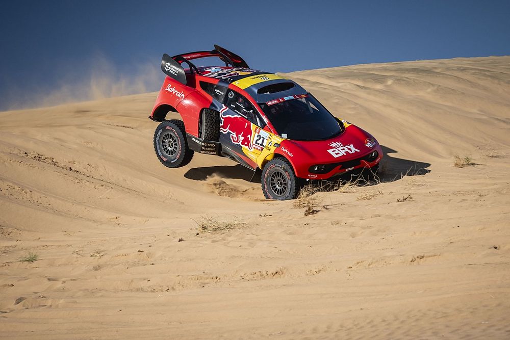 Autos, Étape 2 - Loeb s'impose et reprend du temps à Al-Attiyah