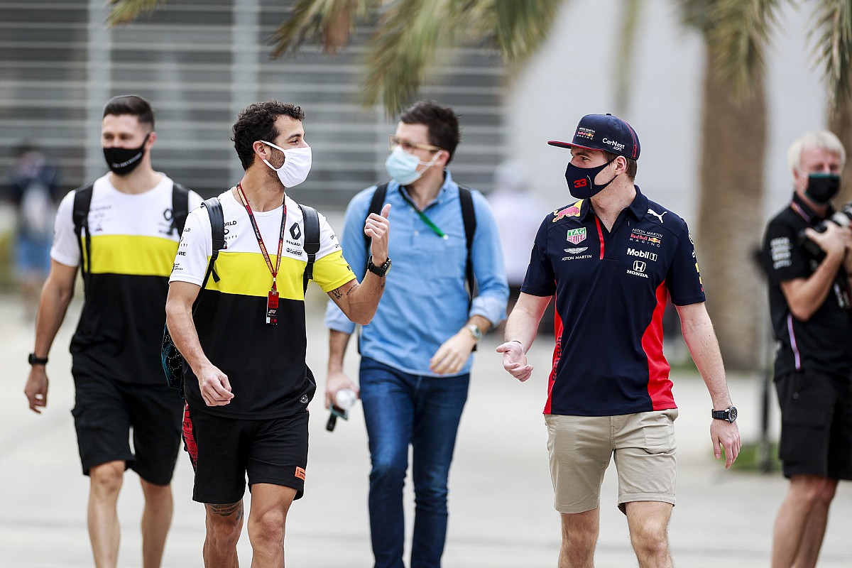 Beda Tim, Ricciardo Ingin Bersahabat dengan Verstappen