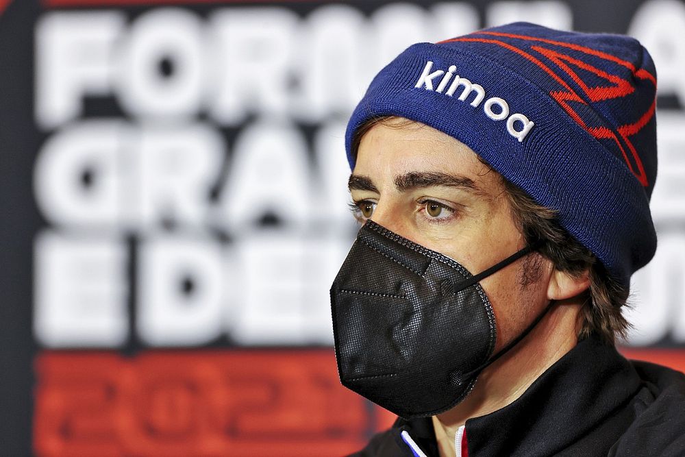 Alonso: I need to improve myself more than Alpine car