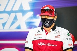 Remek hangulatú karácsonyi videóval jelentkezett az Alfa Romeo