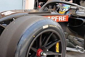 Alonso completa 144 vueltas con los Pirelli de 18 pulgadas