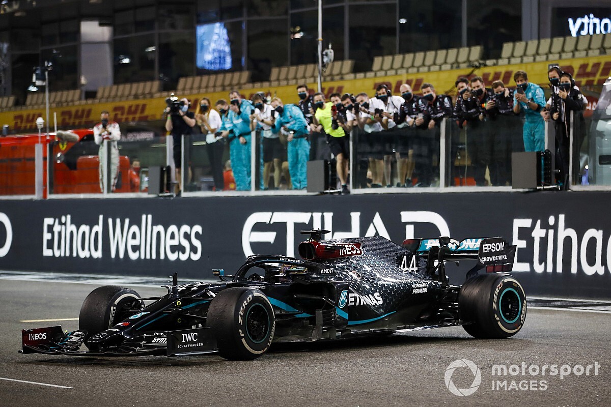 Hamilton: Mercedes W11 Sebuah Karya Seni Sesungguhnya