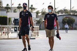 Helmut Marko az elsők között gratulált Pereznek a győzelme után