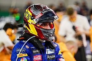 Binotto Sainzról: „Olyan versenyzőt kerestünk, aki le tudja győzni Leclerc-t”