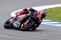 Vi&ntilde;ales reclama a Aprilia tener "dos motos iguales"