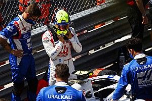 Mick: "Vettel bana pek çok tavsiyede bulunuyor"