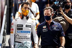 F1 - Horner: É "triste" ver as dificuldades de Ricciardo na McLaren