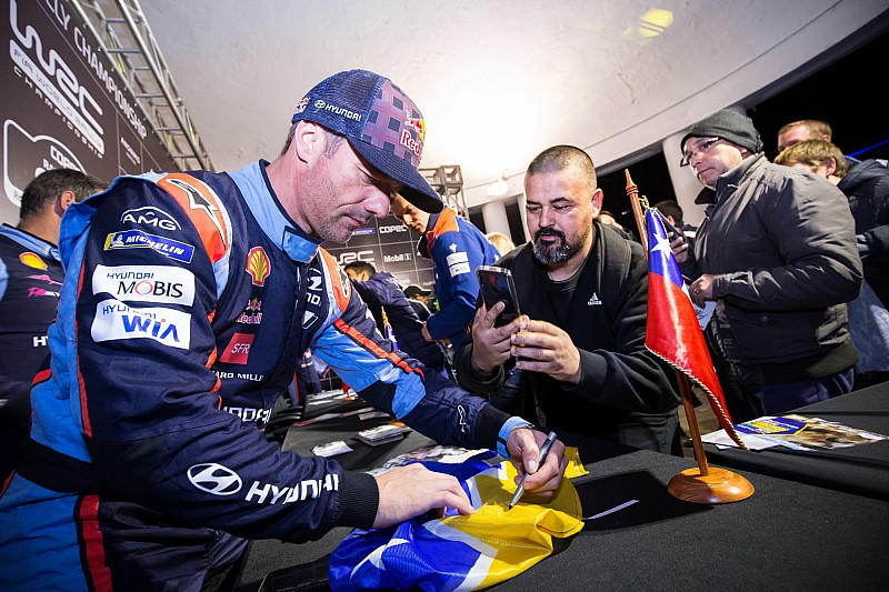 Loeb w wyścigach na lodzie