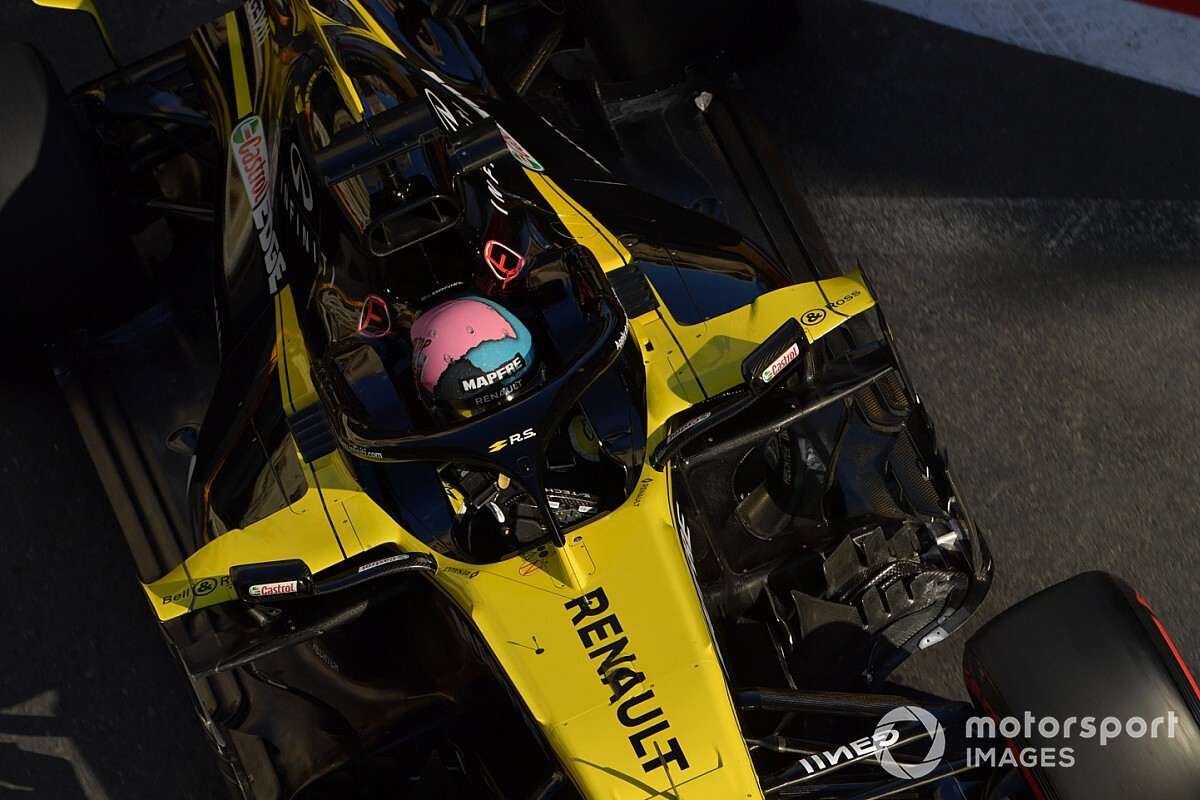 Amikor Ricciardo nekitolatott Kvjat Toro Rossójának Bakuban: videó