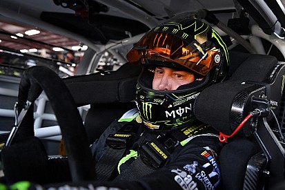 Kurt Busch leads final practice at Kansas; Larson spins