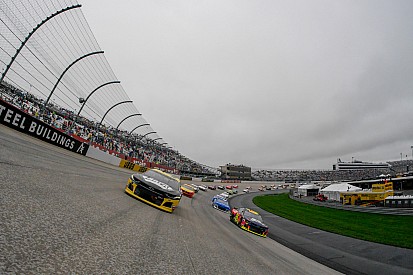 La lluvia pospone la carrera de Dover para el lunes